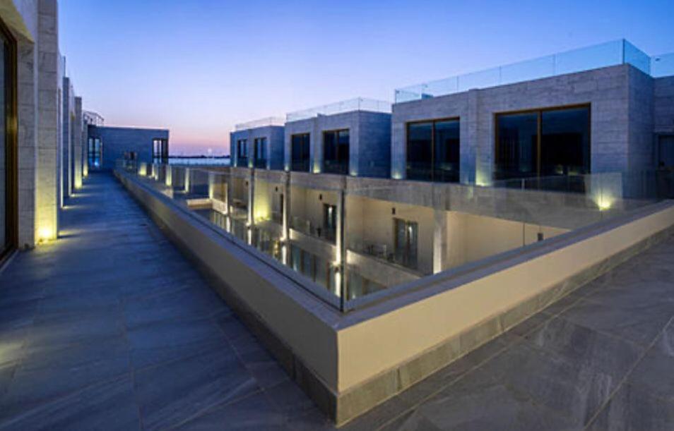 فندق كيونا الذهبي أبحر 4*